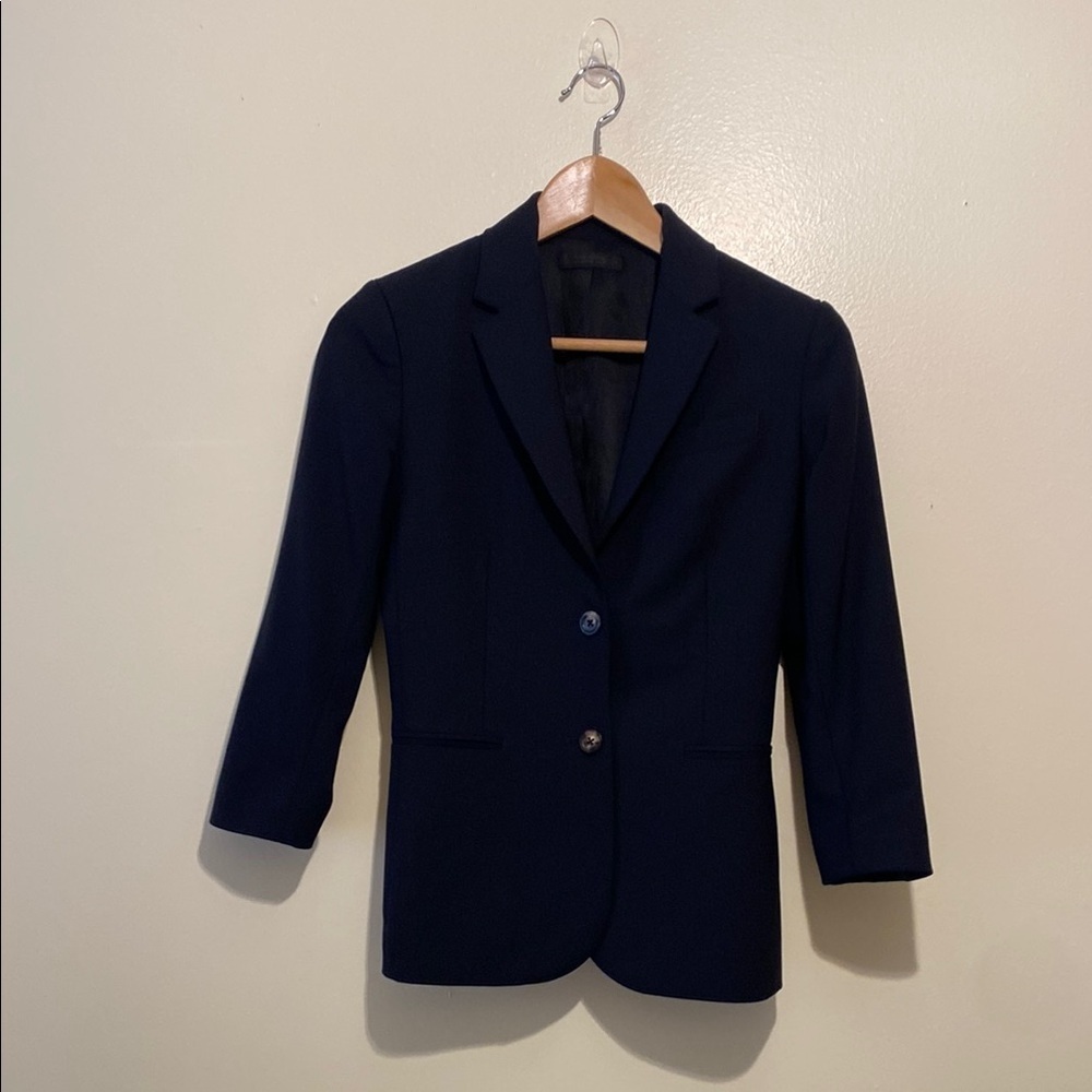 THE ROW TWO BUTTONS Classic Navy Women's Blazer. Size 0